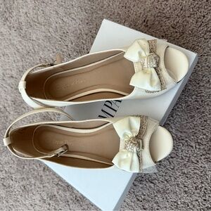 Dream Pairs Girls Cream Peep Toe Shoes